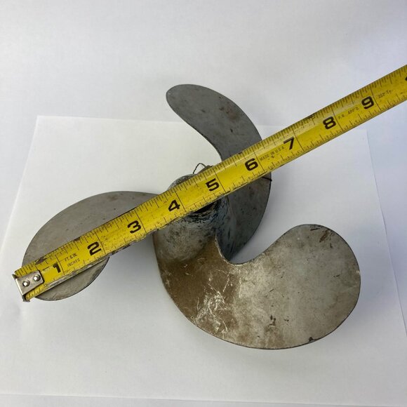 Vintage Outboard Motor Propeller 8" w/ Prop Nut 137 OMC? Johnson Evinrude - Picture 2 of 5